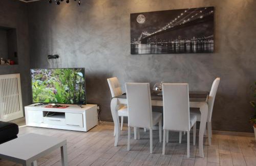 Mirafiori Apartment | Manhattan House