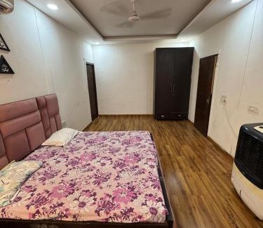 Noida House | Mannat Farm