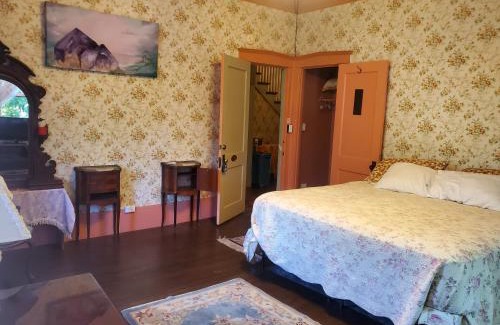 Manoa Bed & Breakfast | Manoa Valley Inn