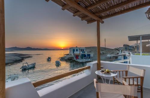 Milos House | Manolis And Filio Home -By The Sea