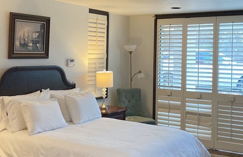 Enid Villa | Manor in Oklahoma