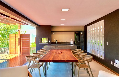 Mata de Sao Joao House | Mansão 6 Suítes Perto da Praia no Condomínio Enseada do Castelo Praia do Forte