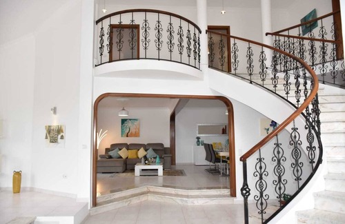 Prazeres House | Mansion Almond - Sea, sun and a charming refuge!