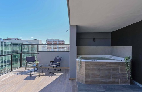 San Nicolas Apartment | Mansion Mitre 'C' - 3 pax Gym & Jacuzzi