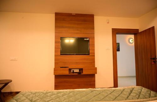Basavakalyan Hotel | Manthra Hotel, Basavakalyan