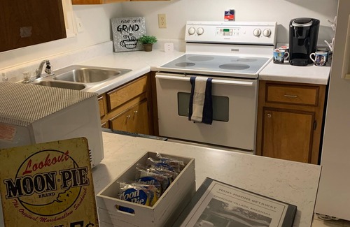 Hardy House | Many Moons Townhouse Heated Pool, Rivers, Lakes, and Golf Getaway