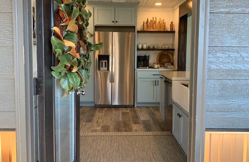 Baxter Cabin | Maple Ridge Lake House with Tree House