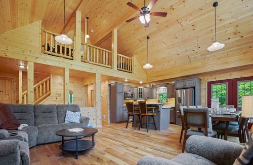Robertsdale Cabin | Maplewood Haven | HOT TUB, Outdoor TV, Turf + Patio!