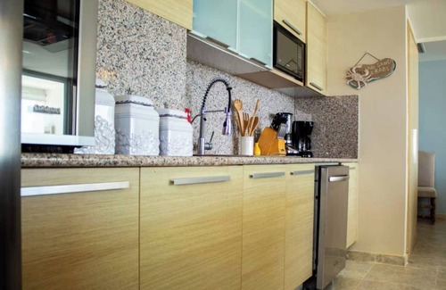 Villas Del Mar Apartment | @Marbella 3BR | 11th Floor| Beachfront| Breakfast