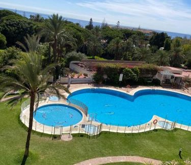 Urbanizacion Marbessa Apartment | Marbella Beach View and Pool