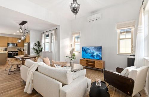 Makaha Valley House | @ Marbella Lane - 2 master suites MT+Ocean Views