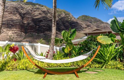 Makaha Valley House | @Marbella Lane-Pōmaika'i LoveNest Ocean+MT View