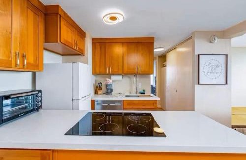 Waikiki Apartment | # Marbella Lane - Refreshing Oceanfront Seascape