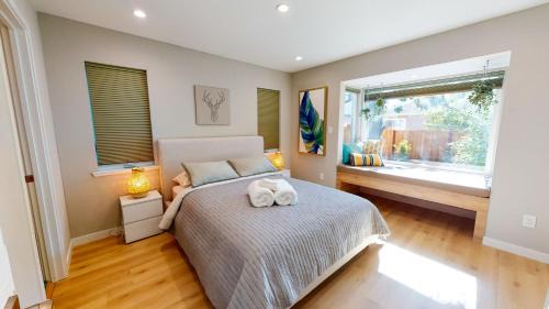 San Jose House | @ Marbella Lane - SJ Designer Home 3BR Ldry+P