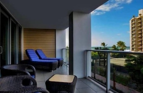 Marco Island Hotel | Marco Crystal Shores Beachfront Resort, Luxury