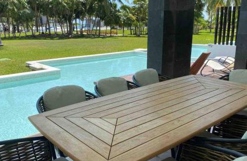 Puerto Juarez Apartment | Mareazul Beachfront Resort - Condo Paraíso