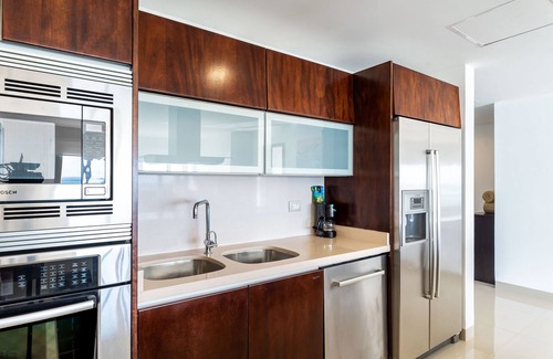 Puerto Juarez Condo | Mareazul Oceanfront Penthouse 2-Bedroom,3-Bath Retreat and Breathtaking Views