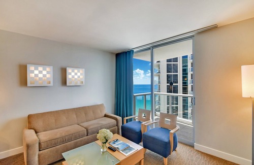 Sunny Isles Beach Hotel | Marenas Ocean View Apartment