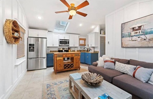 Margate City House | Margate Home w/Large Outdoor Kitchen