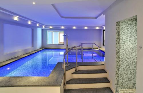 Campo Carlo Magno Hotel | Maribel Hotel