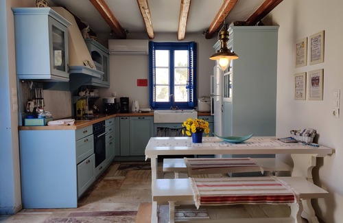 Vlikhos House | Marilia House