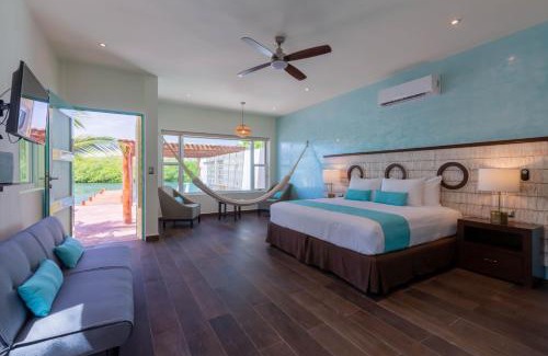 Isla Mujeres Cabin | Marina Comodoro