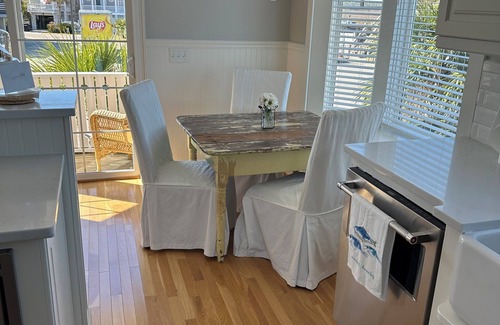 Saint Helena Island Cottage | Marina cottage with unbelievable views on Fripp Island.