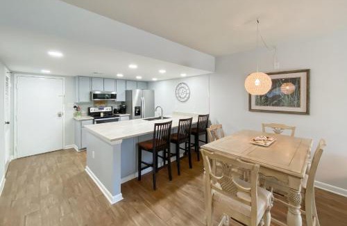 Harbour Town Apartment | Mariners Way 672