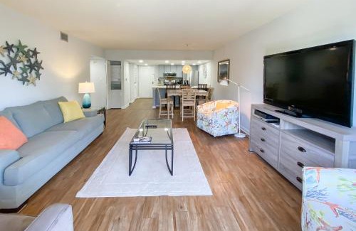 Harbour Town Apartment | Mariners Way 672