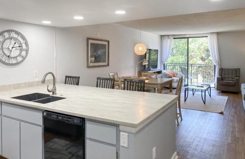 Harbour Town Apartment | Mariners Way 672