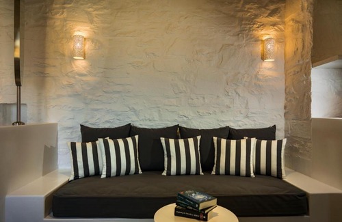 Chora Folegandros House | Maris Private Residence