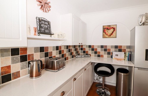 Kirkby Lonsdale Cottage | MARKET SQUARE MAISONETTE, family friendly in Kirkby Lonsdale