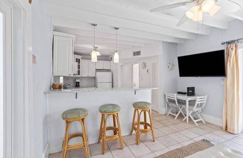 Little Venice House | Marlin Manor~ Waterfront Home 2min to Open Ocean!