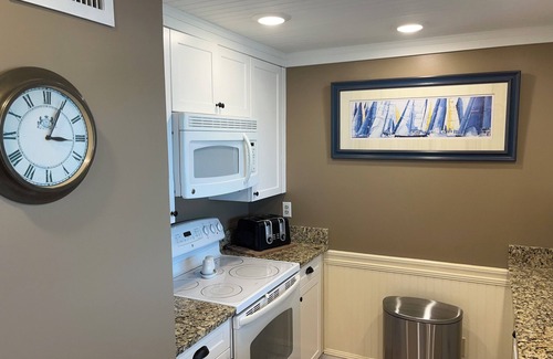 Murrells Inlet Condo | MARLIN QUAY, 2 BR , 2 bath , Unit 205, ELEVATOR, Pools, overlooks Marina