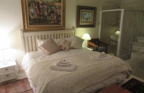 Paternoster Ski Chalet | Marlyn and Dolfyn Self Catering