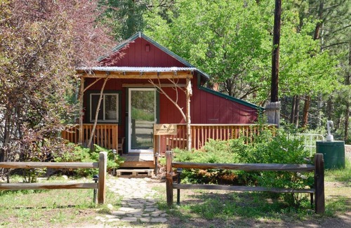Drake Cabin | Marmot Mini Cabin (Unit 7) at The Woolly Bugger Inn