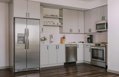 Jefferson Park Apartment | Marriott Bonvoy Sonder Bryant Apartments LoHi