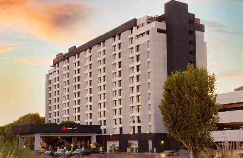 Downtown Riverside Hotel | Marriott Riverside at the Convention Center