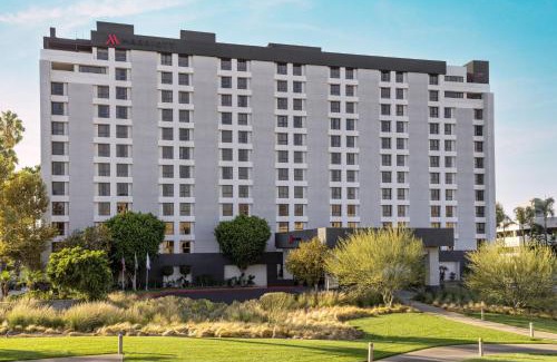 Downtown Riverside Hotel | Marriott Riverside at the Convention Center