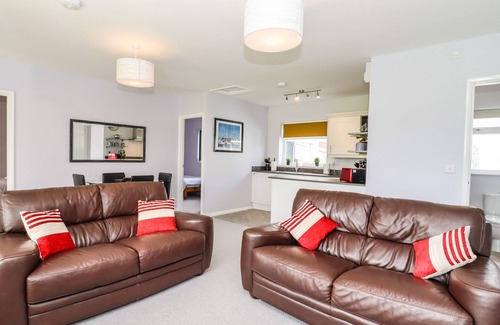 Oulton Broad Cottage | Marsh Bungalow