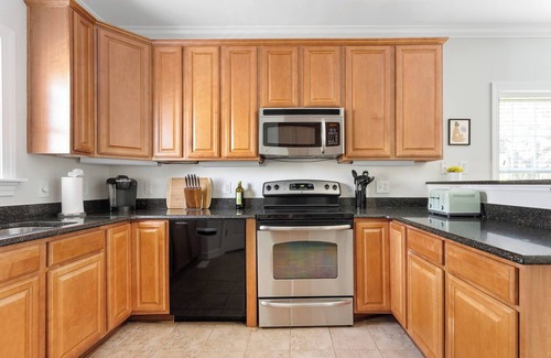 North Charleston House | ✰ MARSH VIEW - CHARMING 3BR/2.5BA - BIKES/KAYAKS ✰