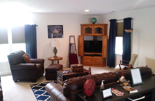 Secretary Bed & Breakfast | Marvel's on the Creek