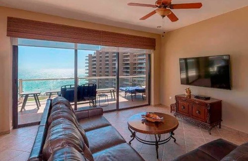 Puerto Penasco Resort | Massive Wraparound Patio! Coastal Gem Condo at Las Palomas, Las Palomas Corner Unit With Huge Wrap A