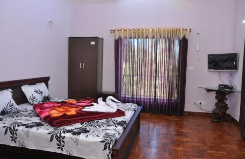 Kodaikanal Villa | Master -Hill Valley Cottage