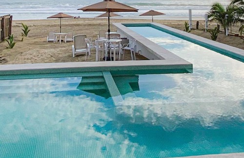 Ixtapa - Zihuatanejo Hotel | Master Suite Beachfront