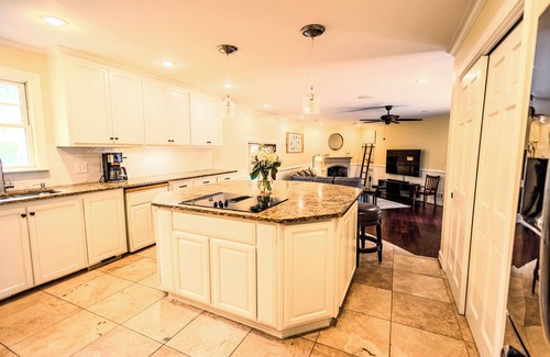 Evans House | MASTERS RENTAL RETREAT - Spacious Tuscan Style Villa. Pool, Billiards, Golf, +