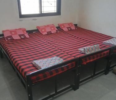 Akalkot House | Matoshri nivas lodge