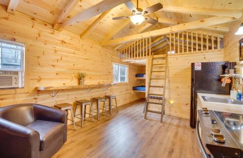 Mauston Apartment | Mauston Studio Cabin about 15 Mi to Wisconsin Dells!