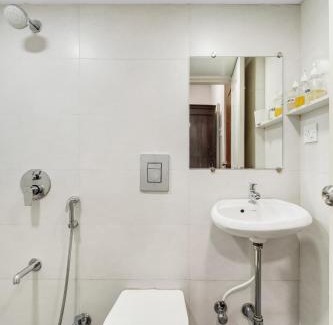 Pali Hill Bed & Breakfast | Maven 1BHK Khar W by The Bombay Home Company