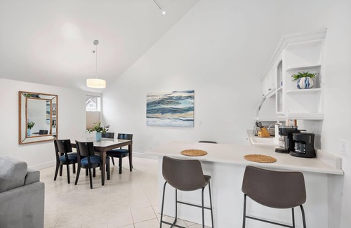 Half Moon Bay House | Mavericks Penthouse – Downtown Luxury on Main Street, Half Moon Bay